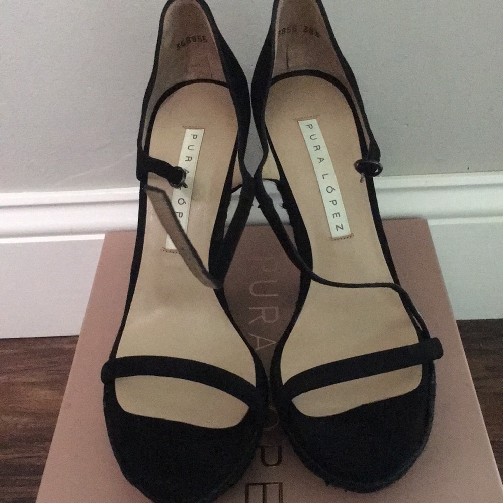 Pura Lopez wedges. New in box, size 8.5.